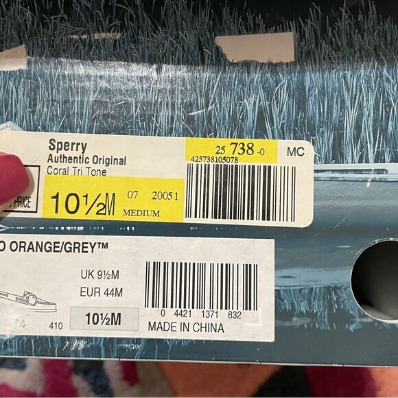 Sperry/10.5 boat/slip on shoes  - orange, tan and Cream. - Picture 8 of 8